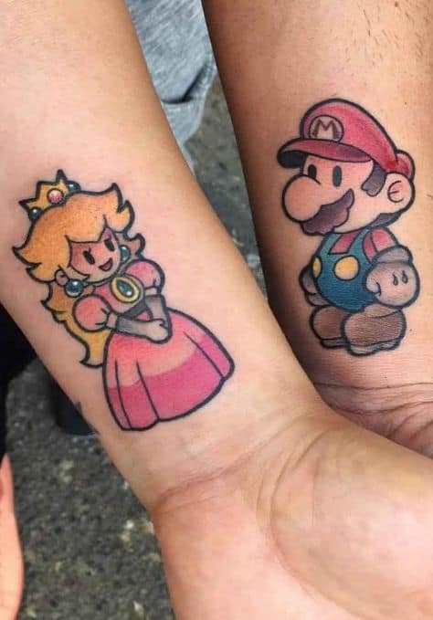 Tatuagens de desenho animado para casal