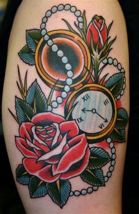Tatuagem de Relógio – 50 tattoos MAGNÍFICAS para fazer!