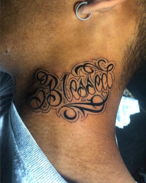 18 tattoo lettering pescoço @sanziomoraes