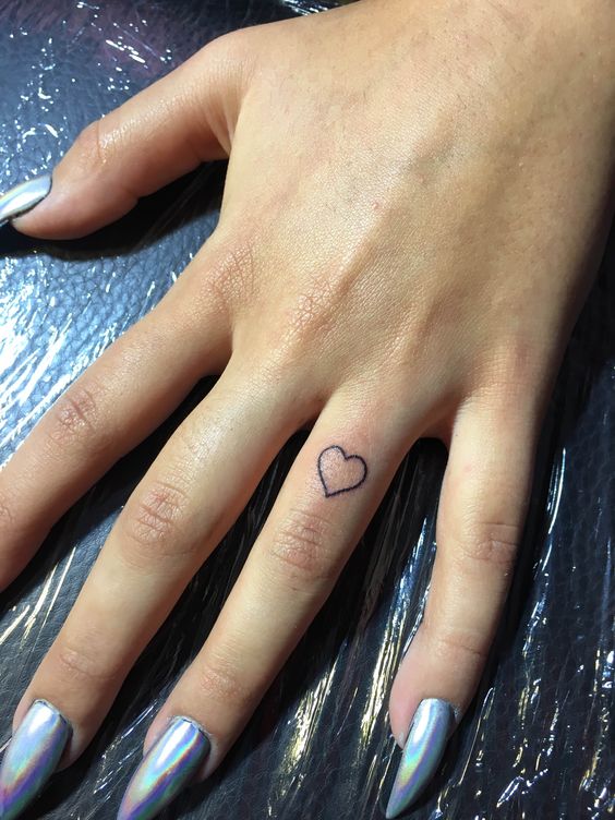 21 tatuagem de coração estilo Anitta Pinterest