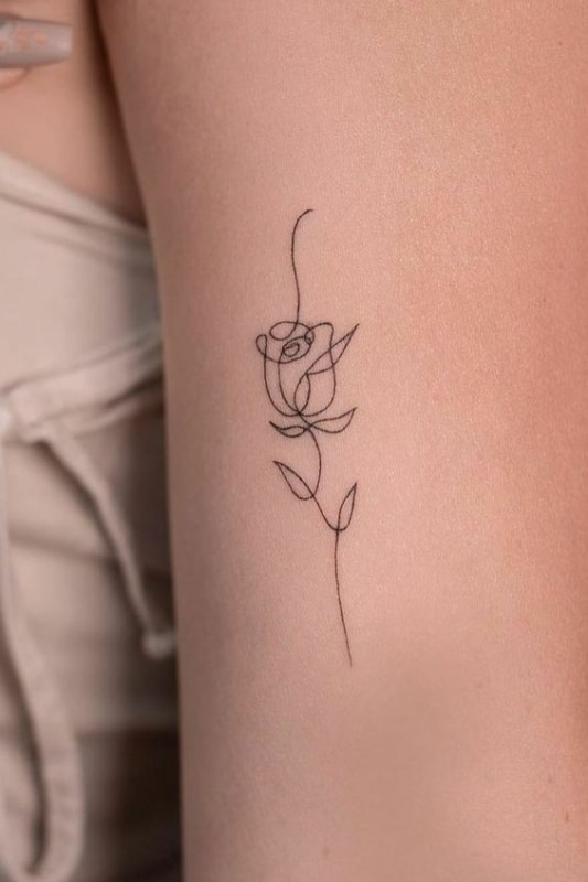 22 tattoo de rosa estilo Anitta Pinterest