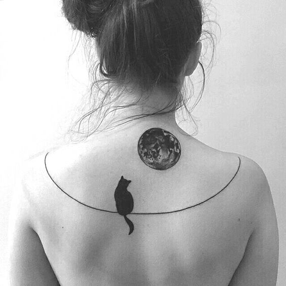 3 tattoo de gato preto nas costas Pinterest