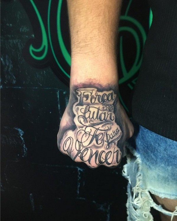 35 tatuagem lettering na mão @tico arts tattos