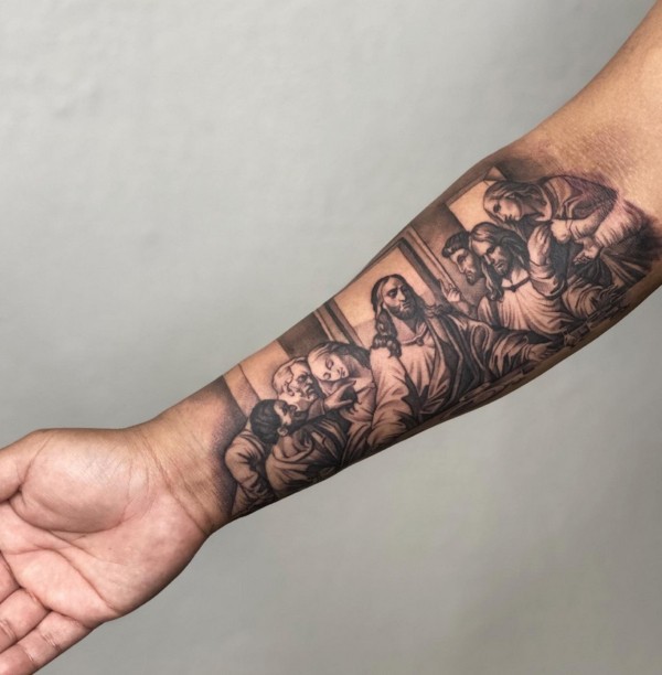 4 tatuagem bíblica no braço @adtattoos